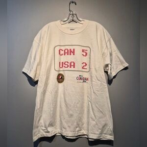 Vintage 2002 Canada Mens Hockey White Graphic T-Shirt